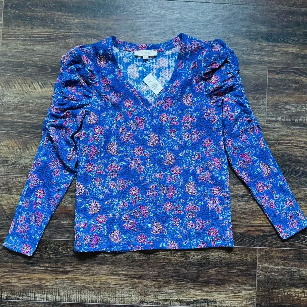 NWT New LOFT Women’s Floral V Neck Puff Long Sleeved Stretch Top Blouse Small